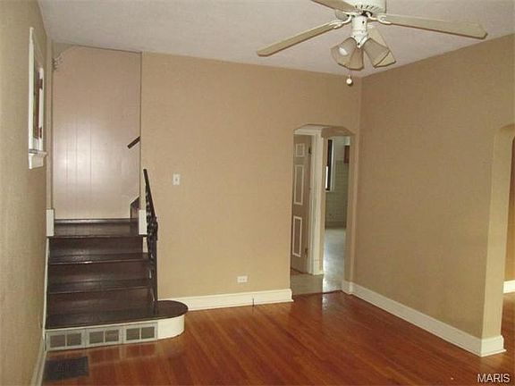 4th image of 4921 Blow St