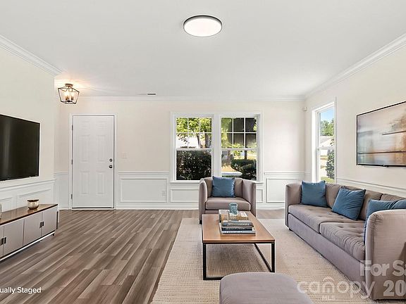5th image of 505 Sansberry Dr