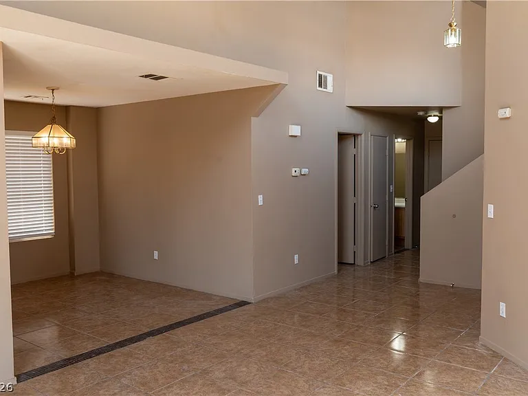 3822 Gulliver St — Photo 3