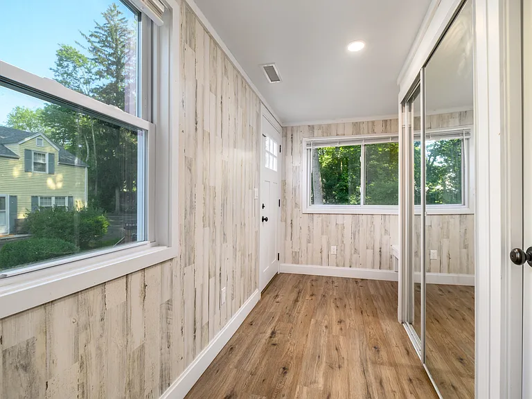 22 River Pl #B — Photo 2