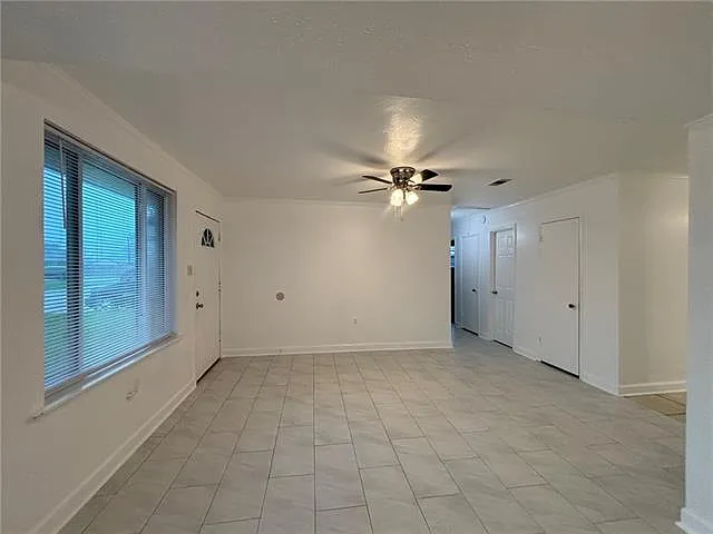1805 Redwood Dr — Photo 3
