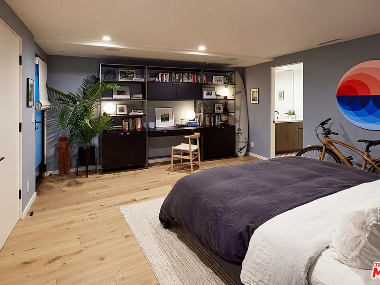 330 Rennie Ave #1 — Photo 29