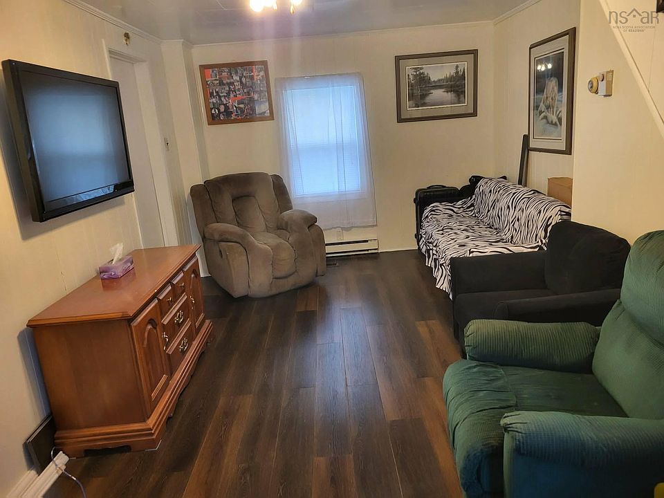 1st image of 1125 Conquerall Rd