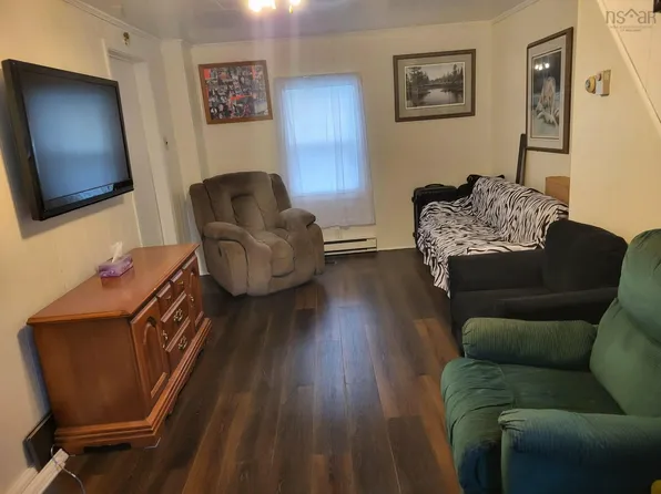 1125 Conquerall Rd, Lunenburg, NS B4V 6C6