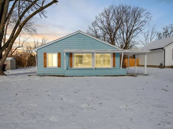 17622 Addison St, Southfield, MI 48075