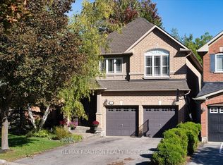 162 Estate Garden Dr, Richmond Hill, ON L4E 3X9