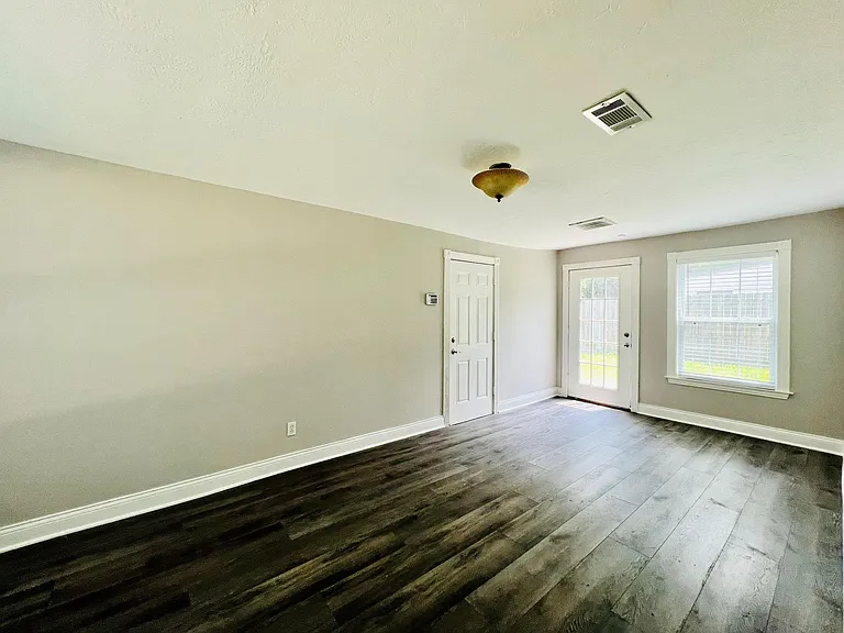 5124 Beech St — Photo 5
