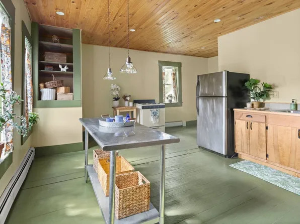 3201 Main Street, Cabot, VT 05647