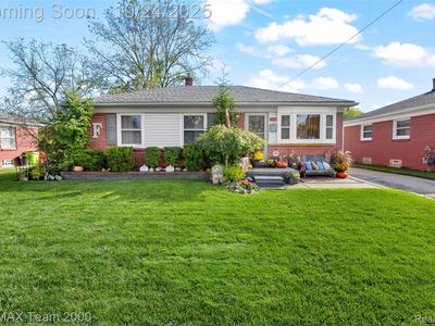 29593 Red Cedar Dr, Flat Rock, MI, 48134