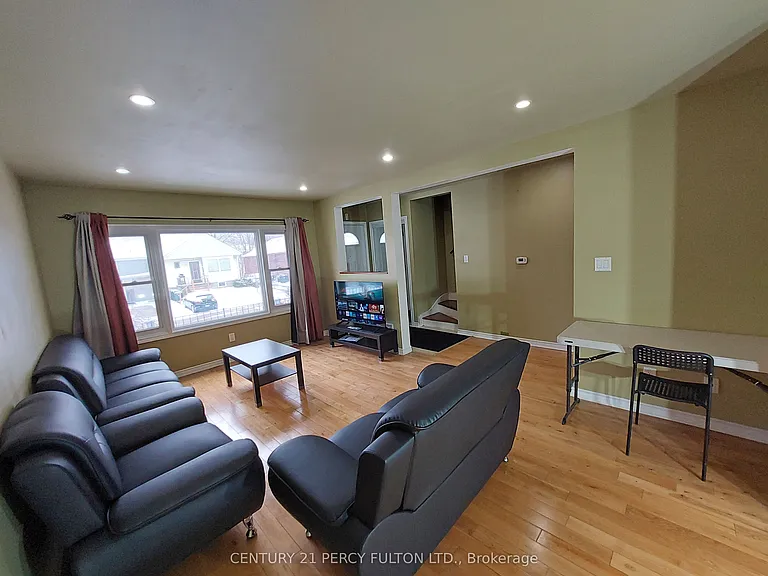 98 Westbourne Ave — Photo 3