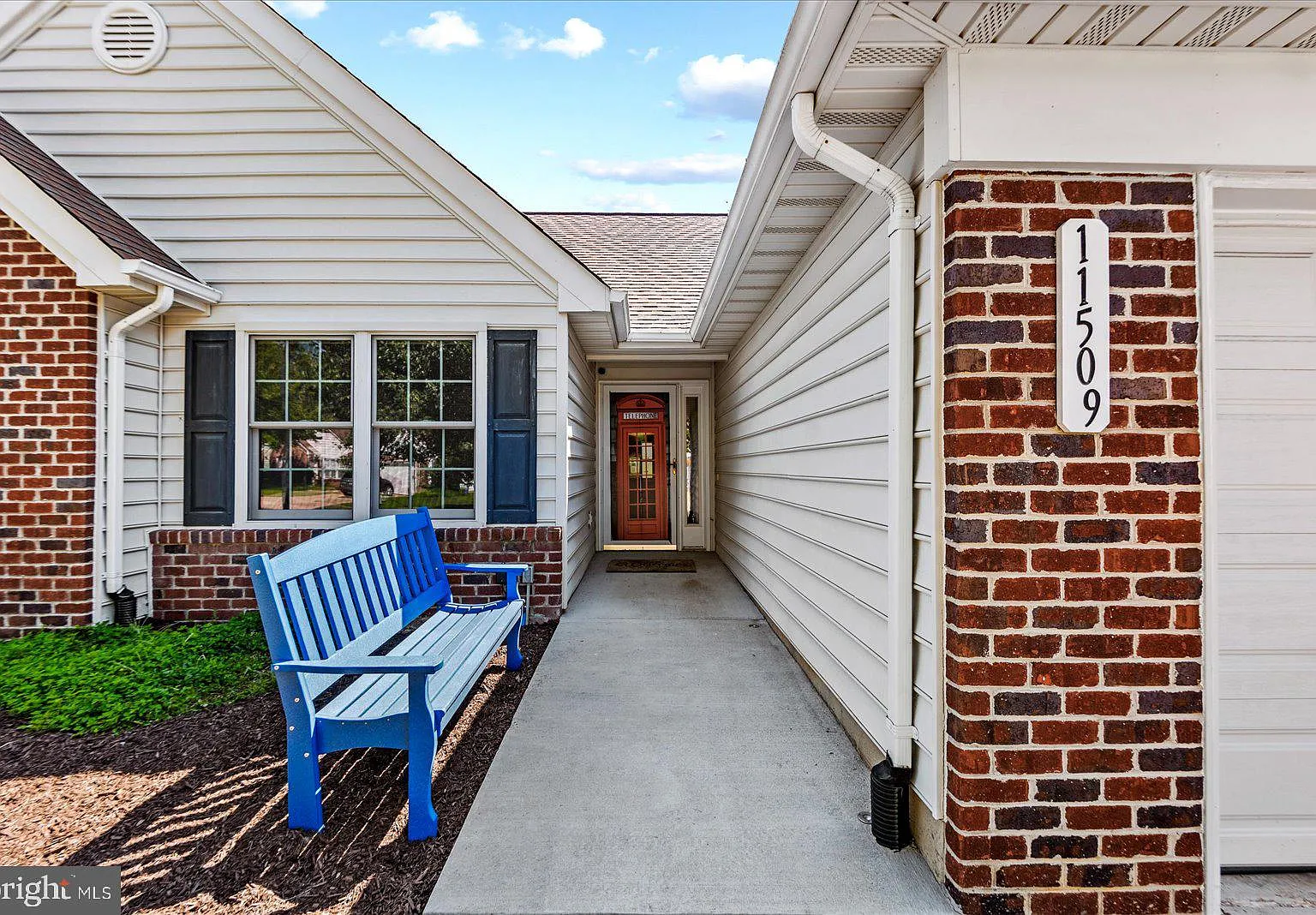 3 bed, 2.0 bath, 1603 sqft, $3,800 — Photo 4