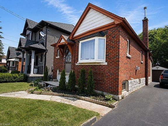 4th image of 35 Barons Ave S