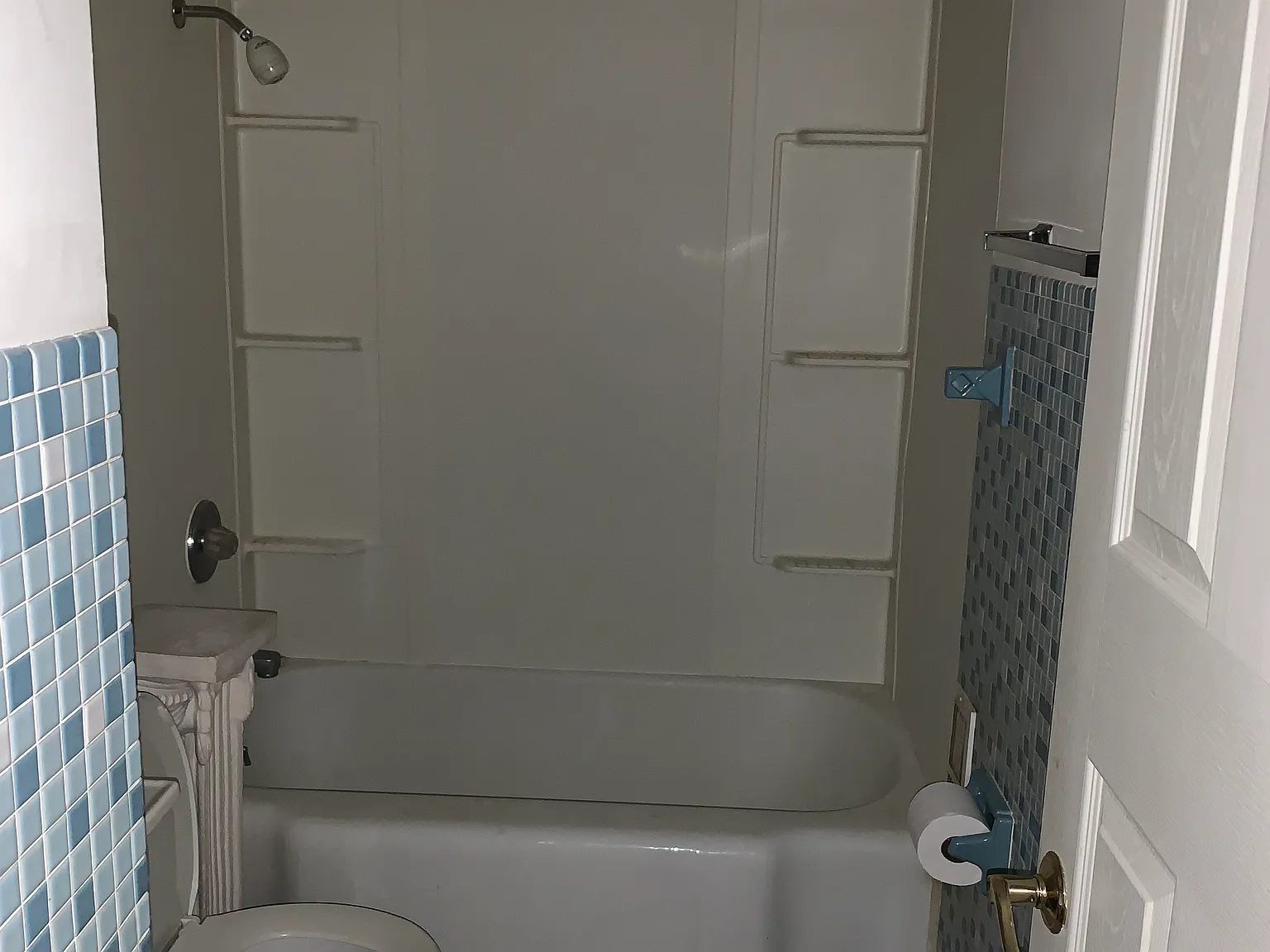 404 E Mulberry St — Photo 3