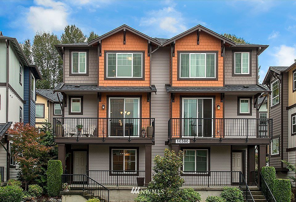 1st image of 10380 156th Pl NE APT 102