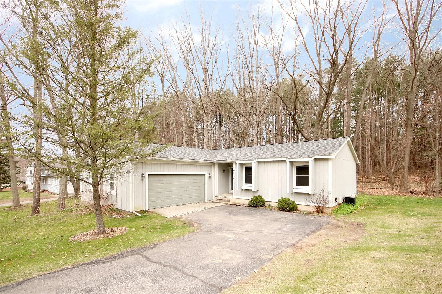 10417 Hill St photo 1