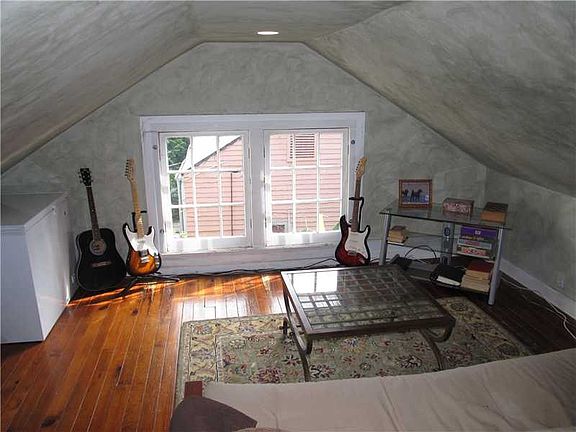 3rd image of 500 Verret St