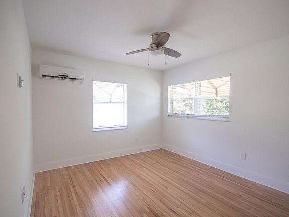 3rd image of 261 NW 149th St #1