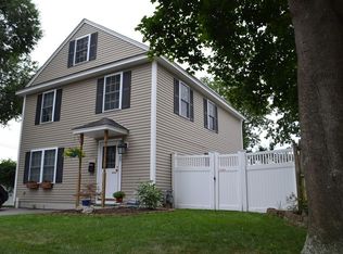 89 Seneca St, Lowell, MA 01852