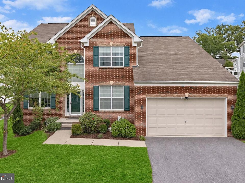 1st image of 6110 Phelps Ln