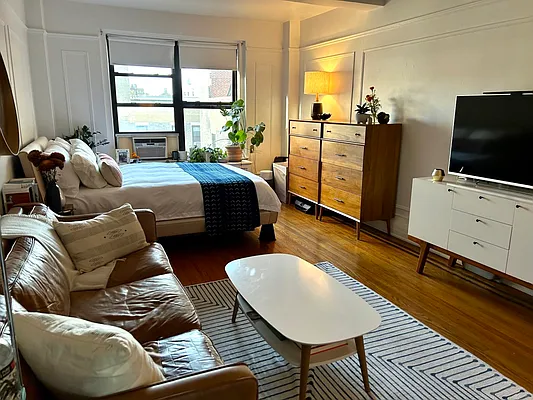 Rented by Douglas Elliman | media 11