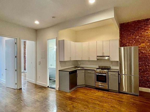 3rd image of 1039 Bedford Ave #C5