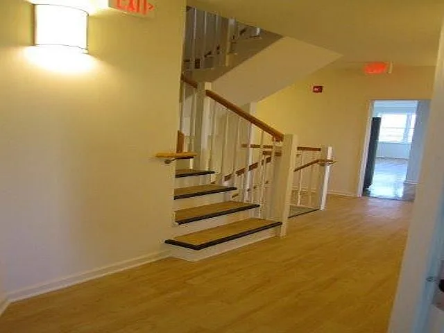 2 S Oakland Ave — Photo 6