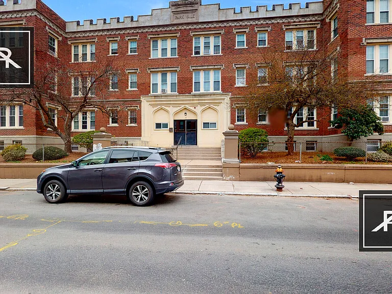 17 Glenville Ave #B7 — Photo 9