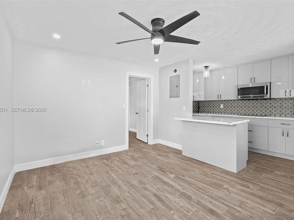 1st image of 1634 NE 4th Pl