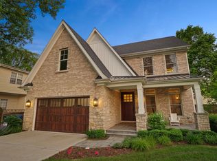 238 Fuller Rd, Hinsdale, IL 60521