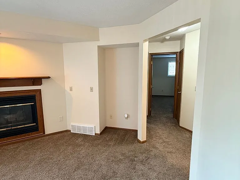 31400 N Marginal Rd — Photo 9