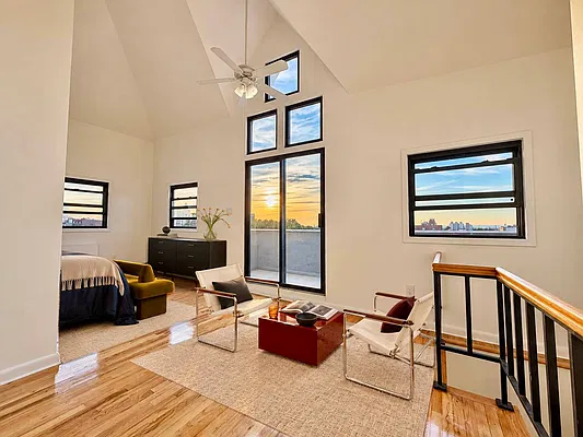 Bedroom, photo 1
