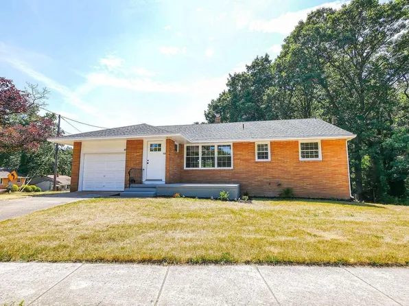 631 Cove Rd, Pennsauken, NJ 08110