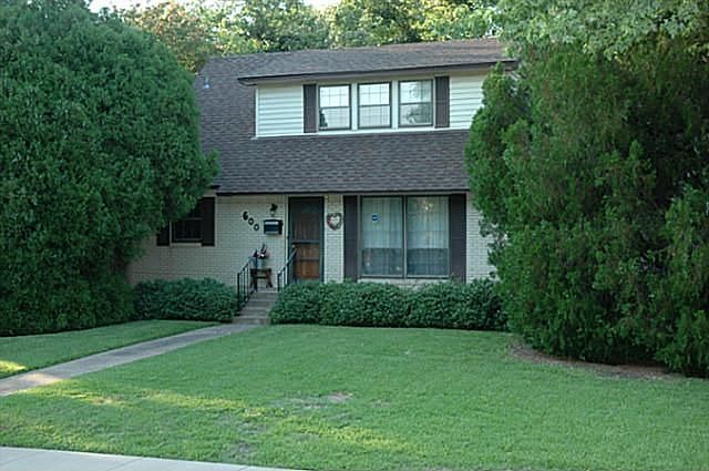 1st image of 600 Vernet St