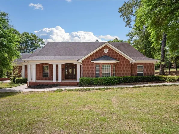 10360 Southern Oaks Dr, Saraland, AL 36571