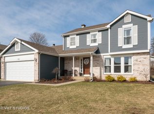 364 Timber Oaks Dr, North Aurora, IL 60542