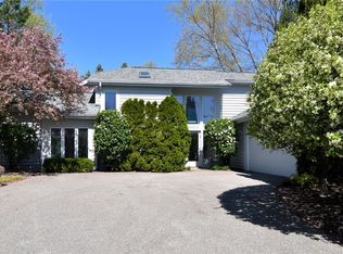 33605 Wellingford Ct, Solon, OH 44139