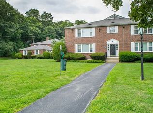 123 Worthen Rd #14, Lexington, MA 02421