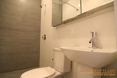 Rented by aptsandlofts.com