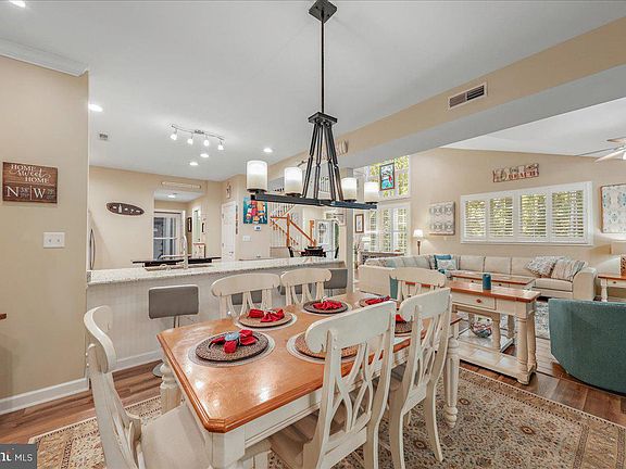 4th image of 21180 Arrington Dr