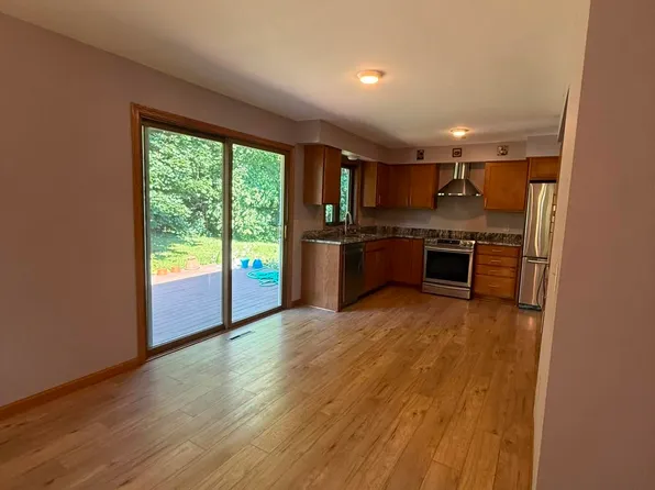 2413 Stuart Ct, Madison, WI 53704