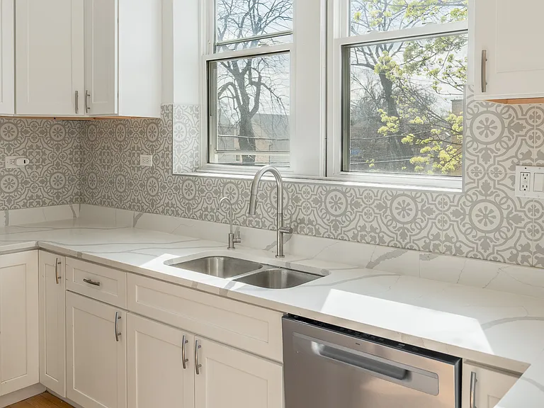 5103 S Winchester Ave #2 — Photo 14