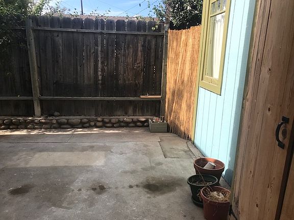 2nd image of 2933 Thorn St