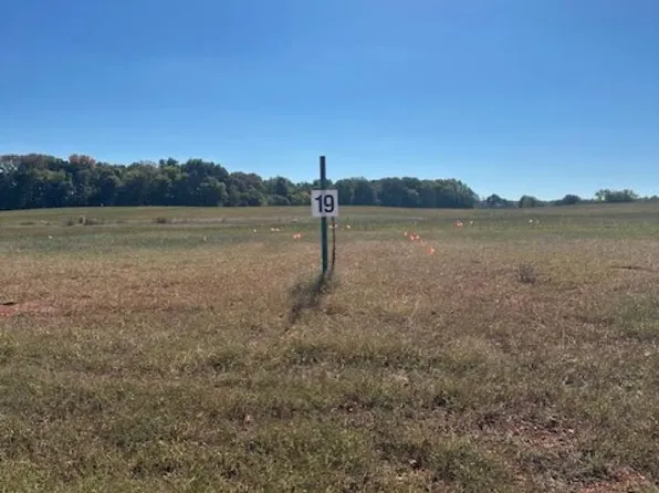 1097 Paddlers Way, Alvaton, KY 42122