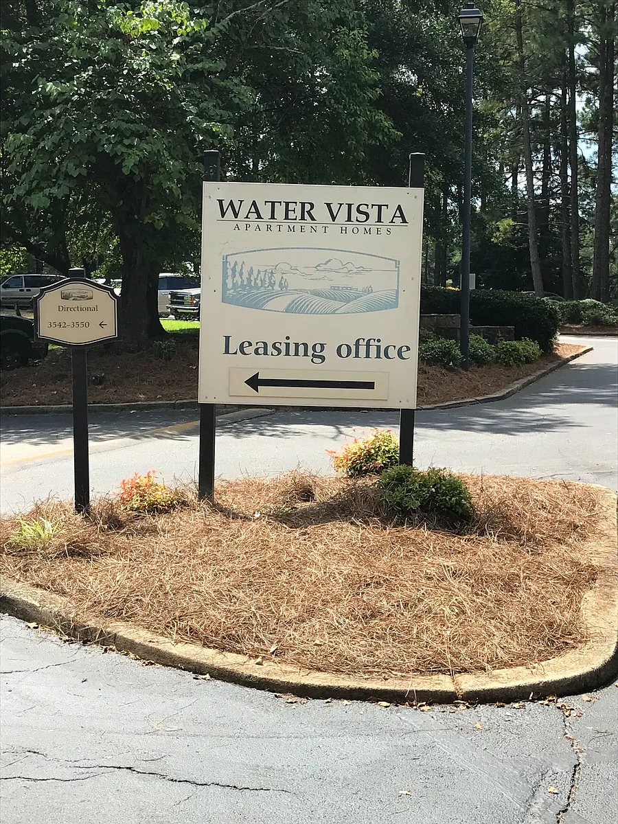 Building Photo - Water Vista