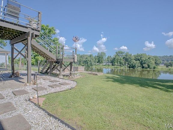 3rd image of 1850 Main St