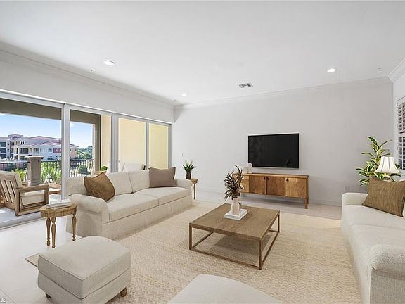 2nd image of 21530 Strada Nuova CIR #C310