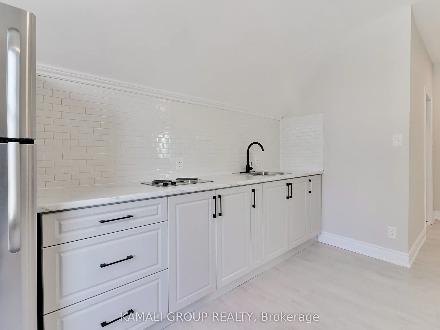 1 bed, $1,300 — Photo 2