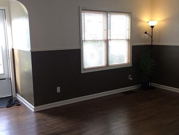 3rd image of 4739 Toledo Ave