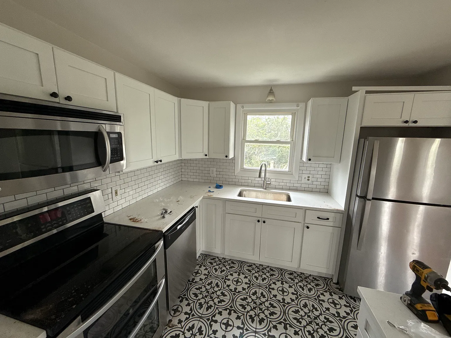 27 Broadcommon Road — Photo 2