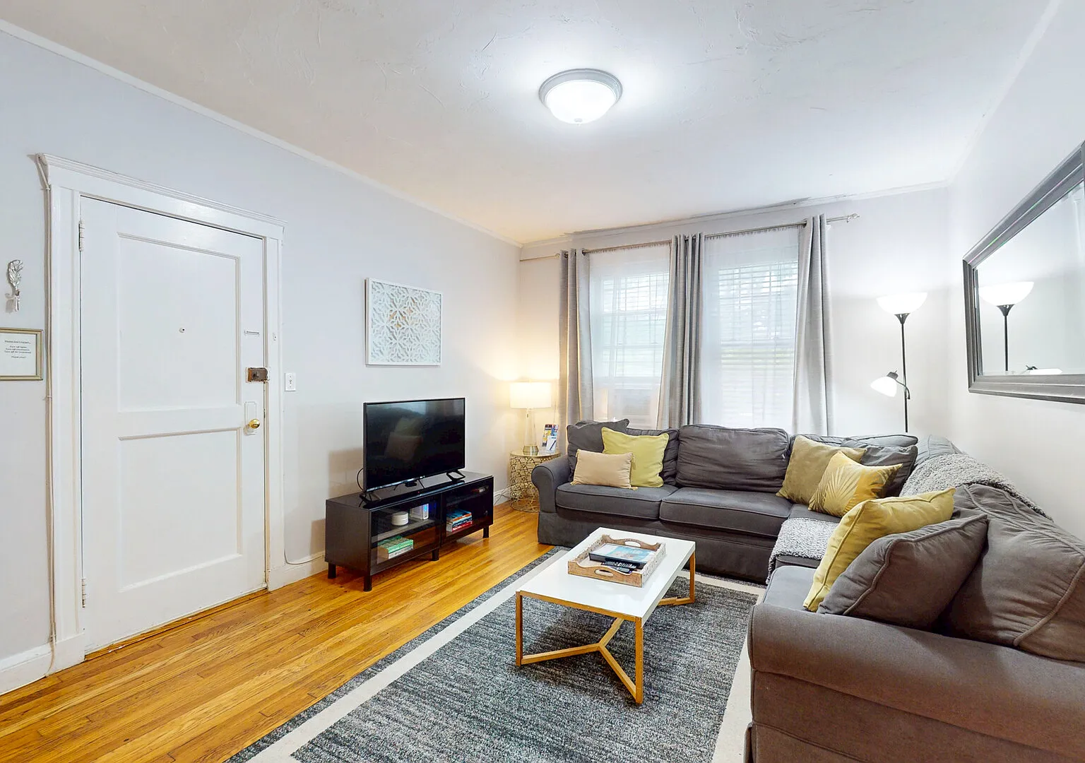 KEN1693 Sunny Brookline Furnished 2-Bed in Longwood Medical Area — Photo 3